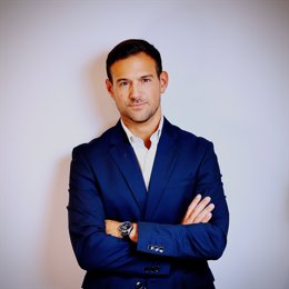 英伟达(NVDA.US)目标价提升至200美元！高盛看好业绩超预期，三大关键点待解